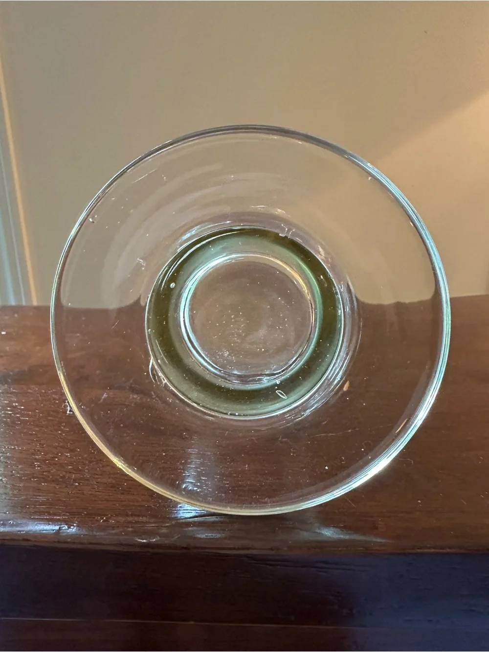 Beaker style clear glass vase • Pour spout • vintage